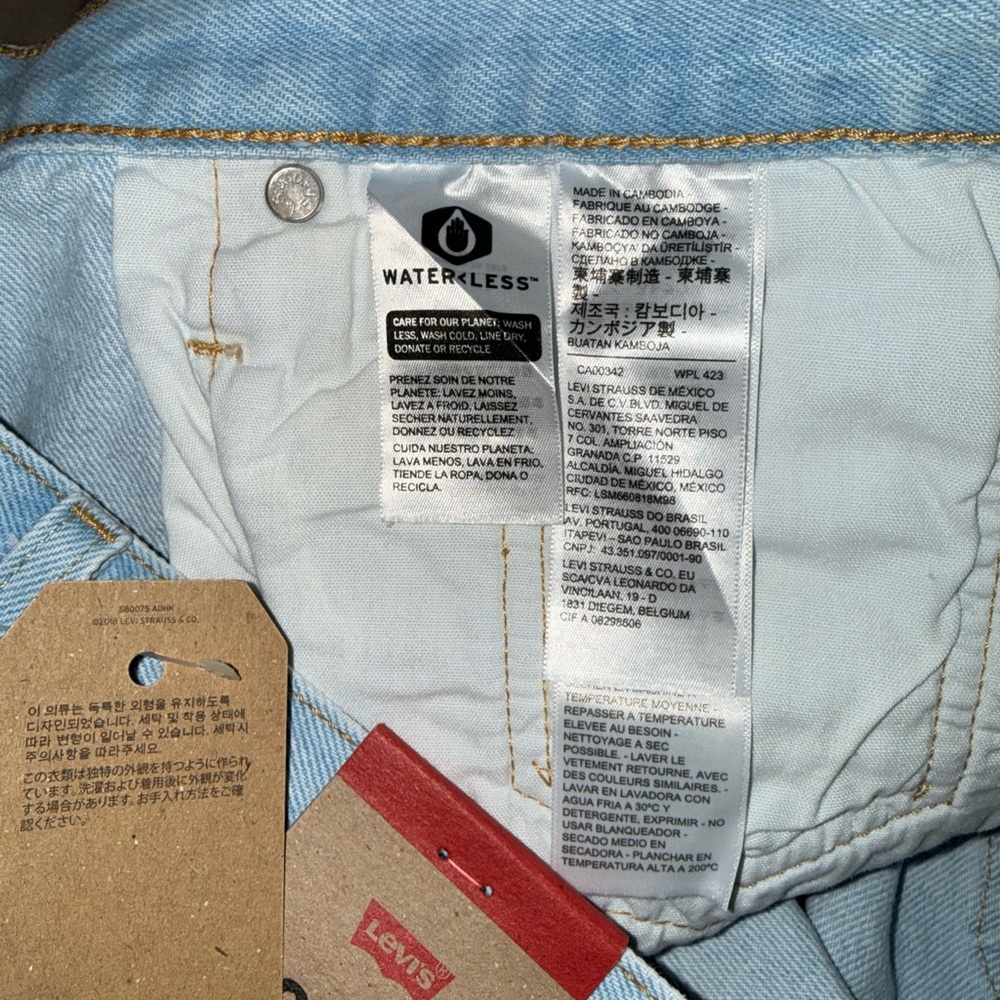 Levi's Women's Distressed Light Blue Jean Shorts 501 - Picture 4 of 5